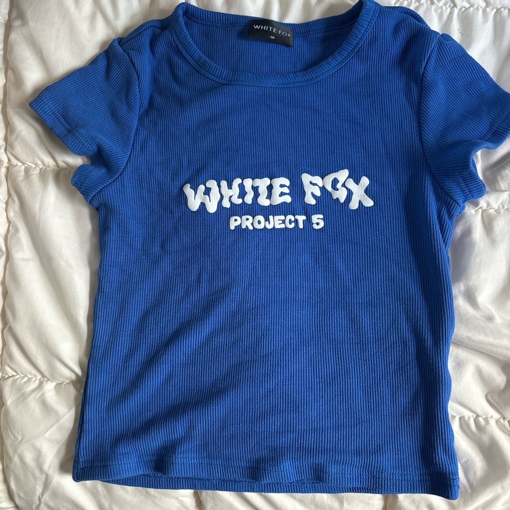 Women’s white fox tight t-shirt